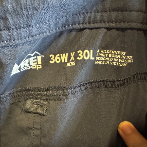 REI Co-op Men’s Hiking Pants 36x30 Blue Lightweight Zip Pocket - Picture 4 of 4